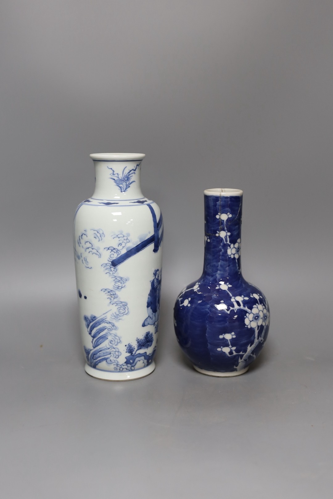 Two 19th century Chinese blue and white vases - 24cm, 20cm